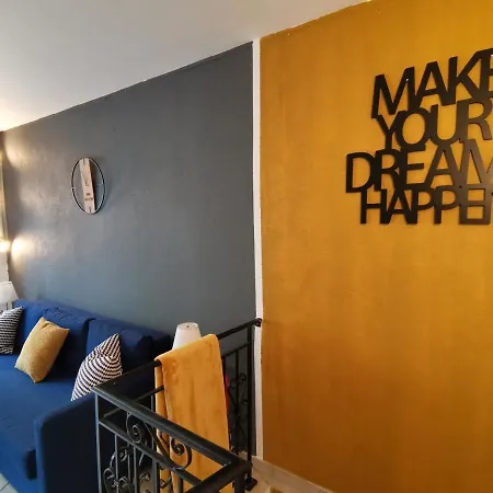 Apartment Yellow Dream Corner *